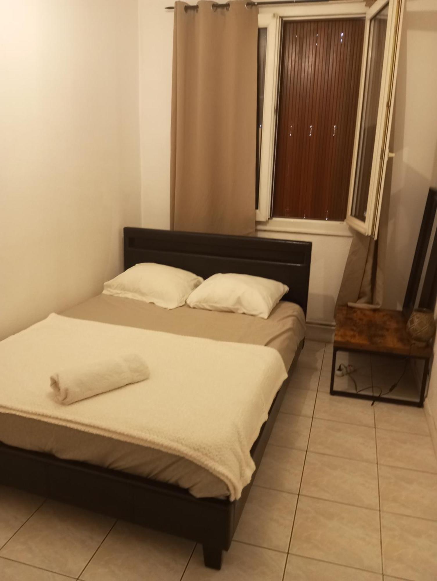 Chambre Cour Apartment Fontaine  Exterior photo